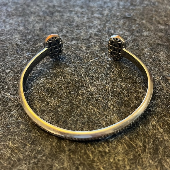Elton Silver cuff in Black-It’s currently sold out on Kendra Scott - Picture 3 of 4